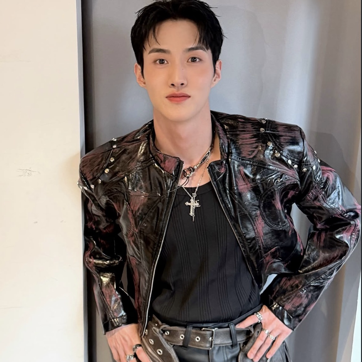 Behind-the-scenes cut of Yeoone (PENTAGON)