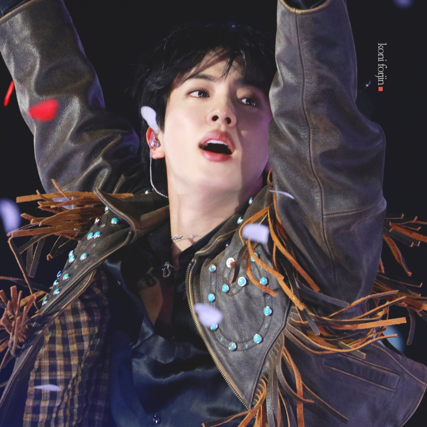 Foto aktivitas terbaru Jin (BTS)