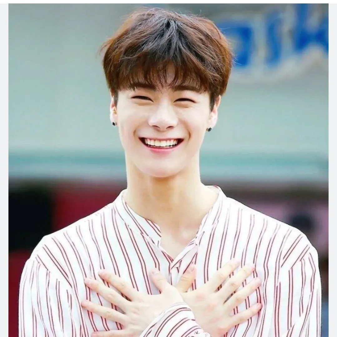 Latest photo of Moonbin (ASTRO)