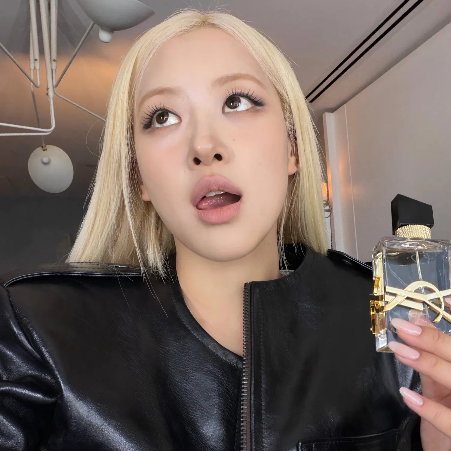 ROSÉ (BLACKPINK)的最新照片