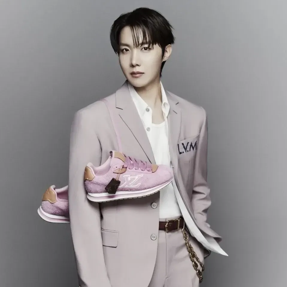 J-hope (防彈少年團)的幕後花絮