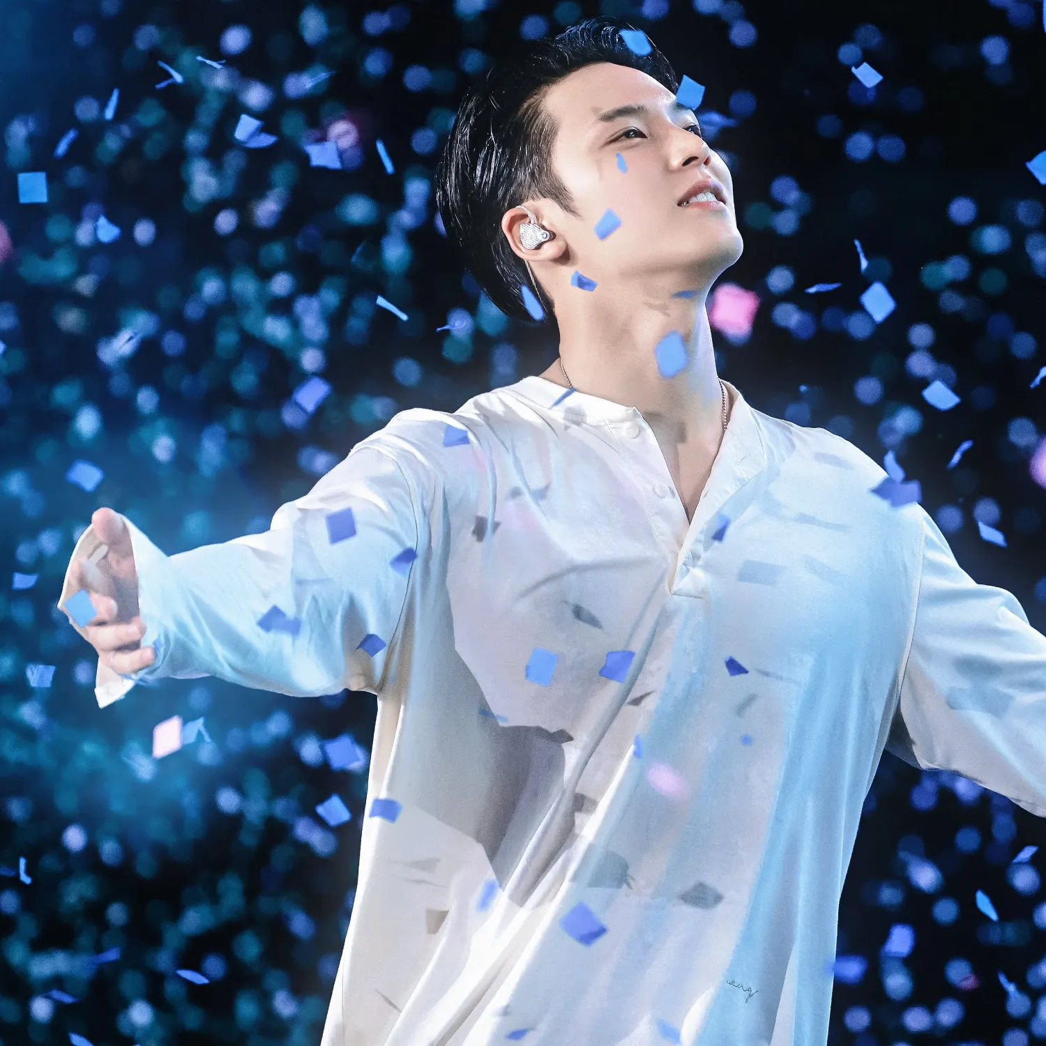 A moment captured by Mingyu (SEVENTEEN)'s fan