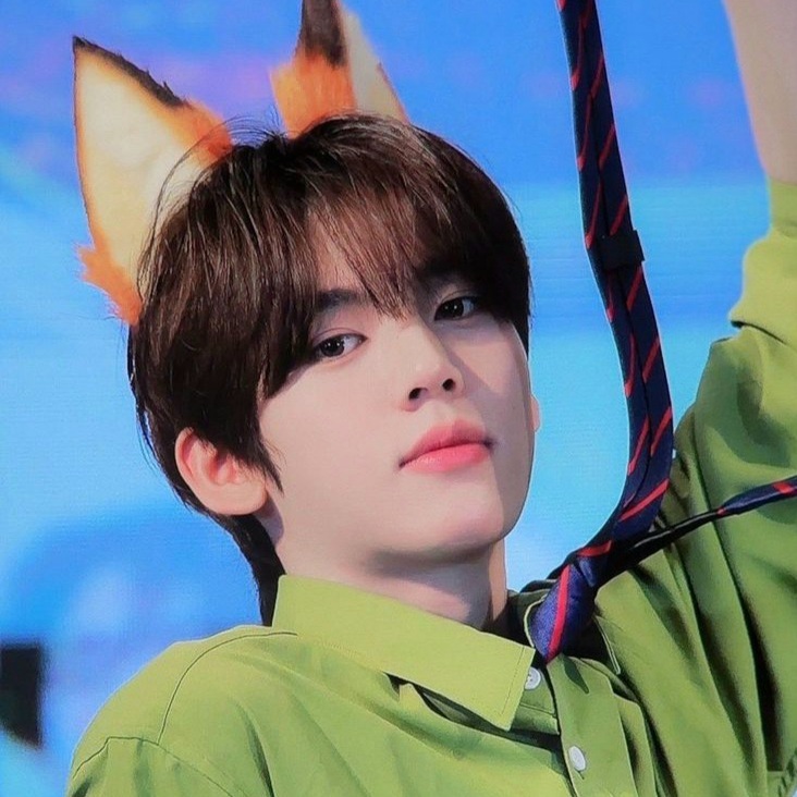 A moment captured by Han Yujin (ZEROBASEONE)'s fan