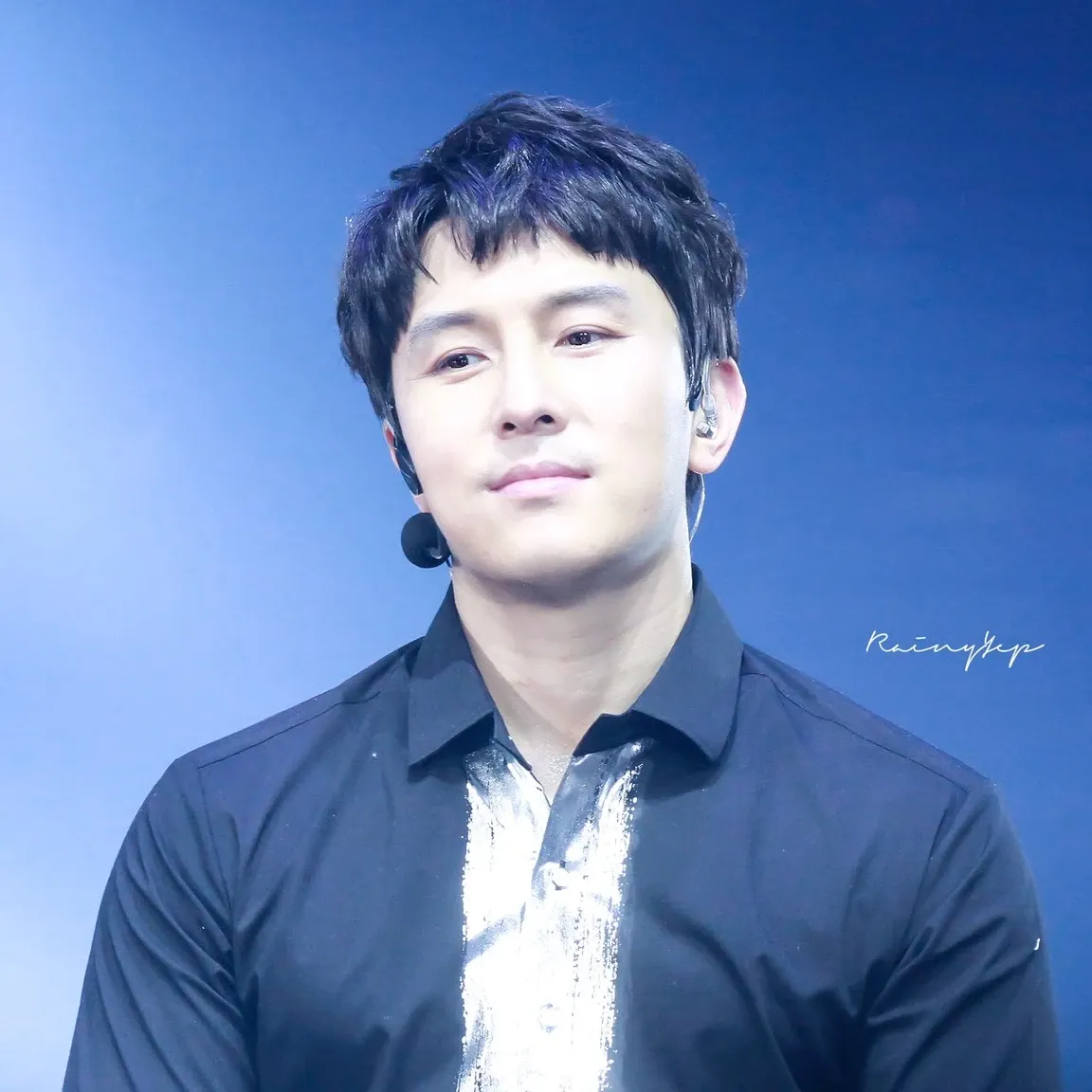 Behind-the-scenes cut of Kim Dongwan (SHINHWA)
