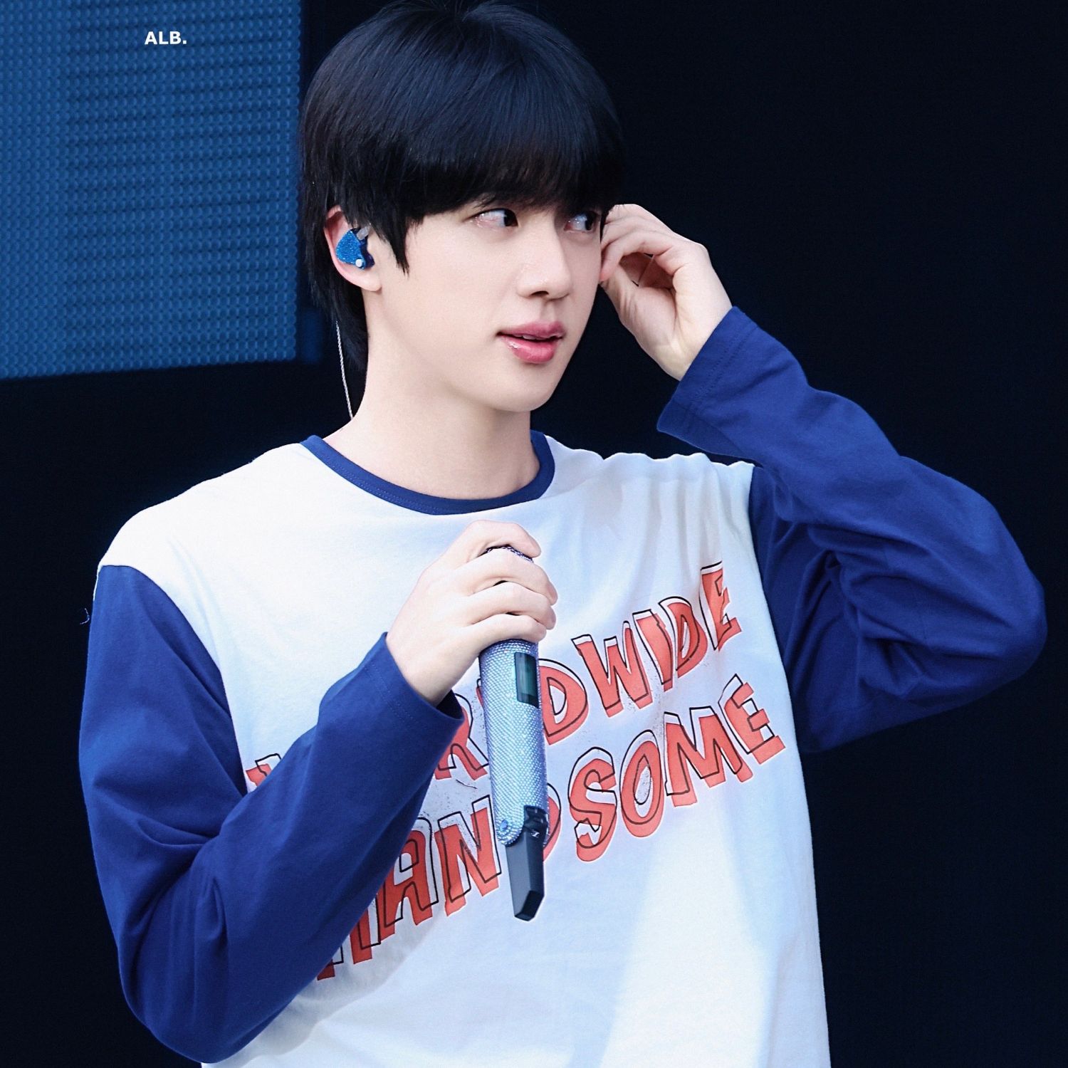 진 (방탄소년단) 최근 활동샷