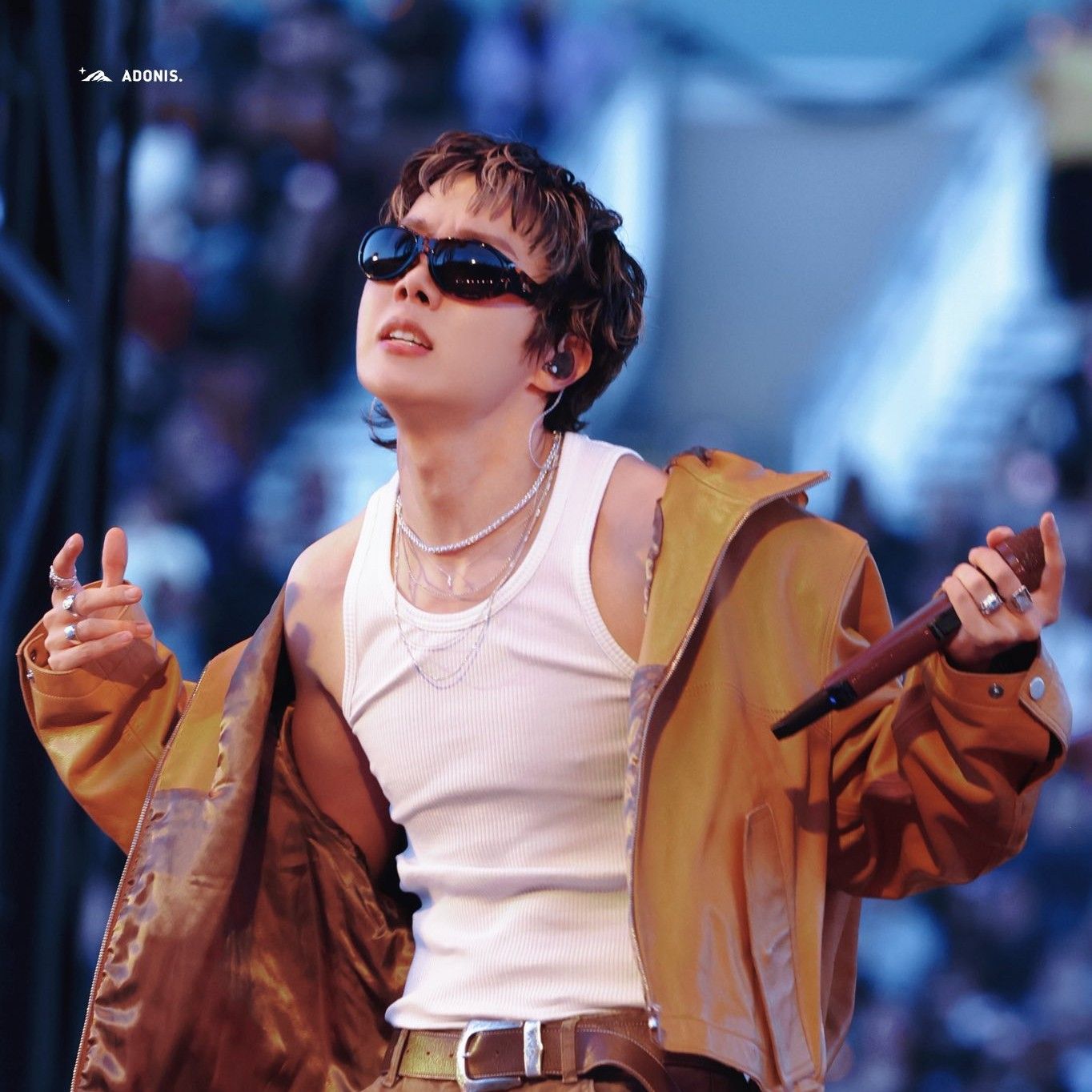 Foto aktivitas terbaru j-hope (BTS)