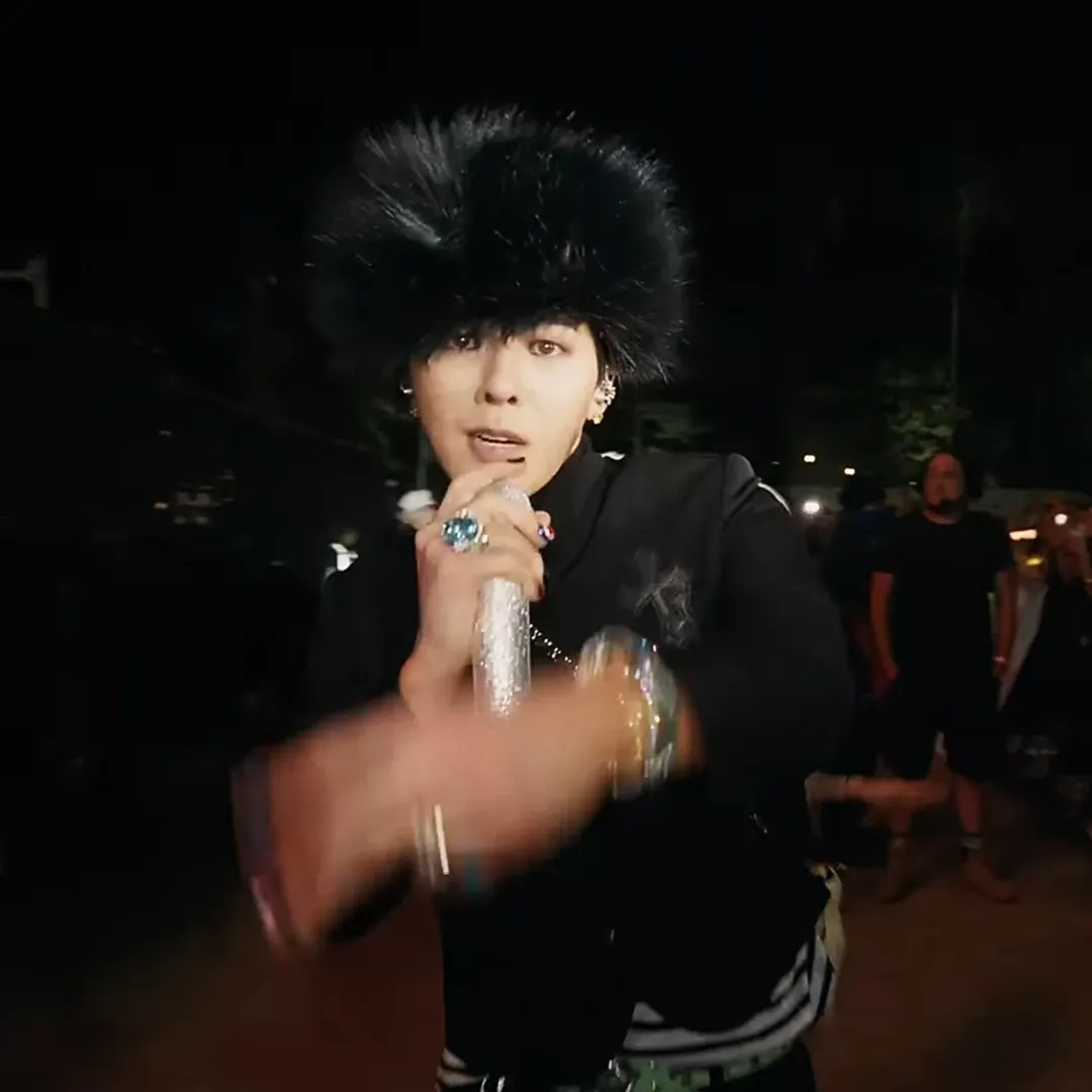 Recent activity shot of G-DRAGON (BIGBANG)