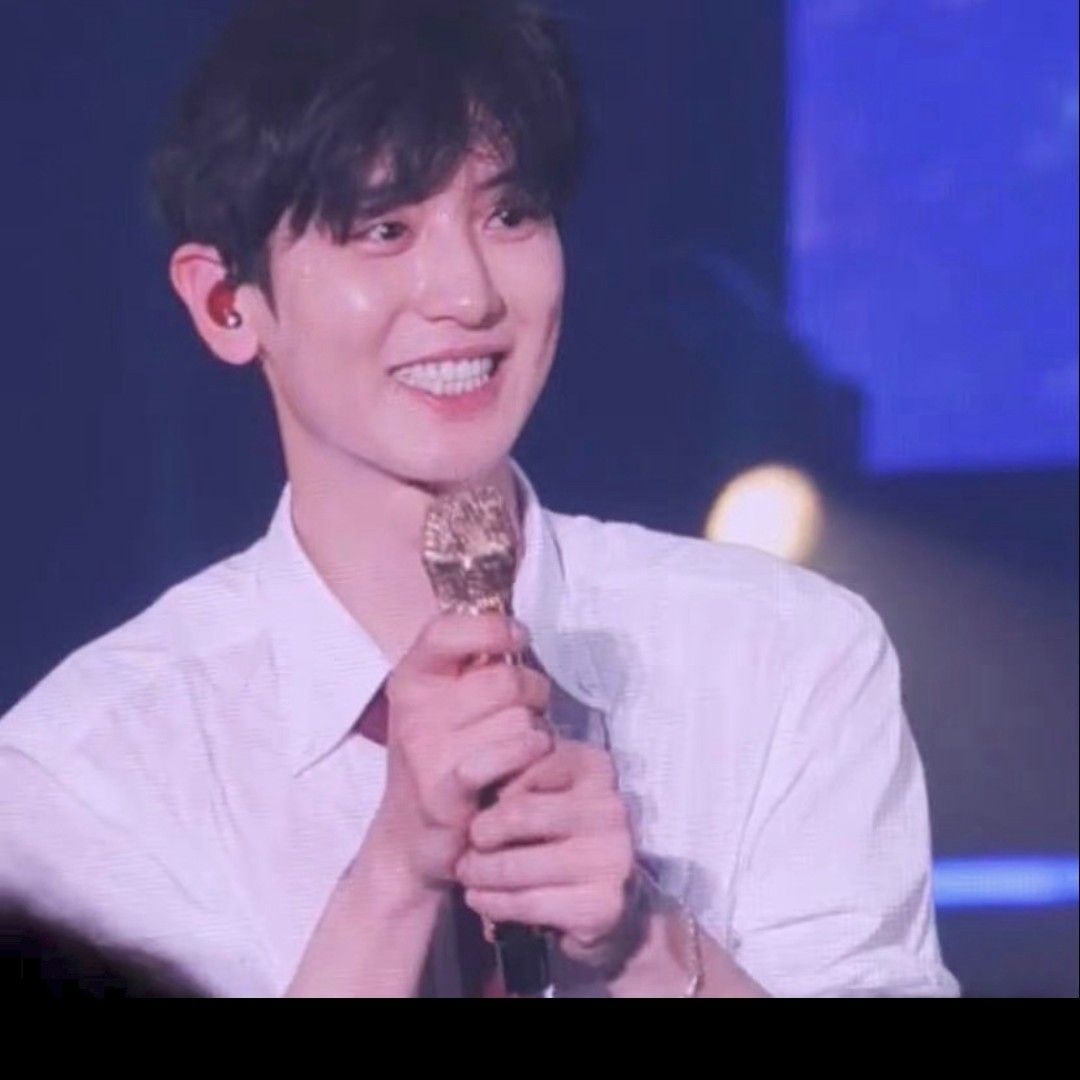 Behind-the-scenes cut of EXO