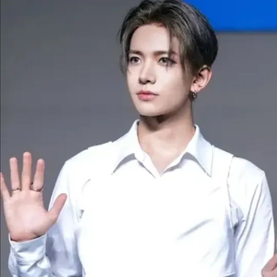 ヒスンの最近の活動写真