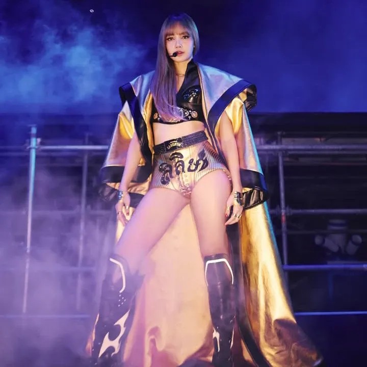 Potret di balik layar Lisa (BLACKPINK)