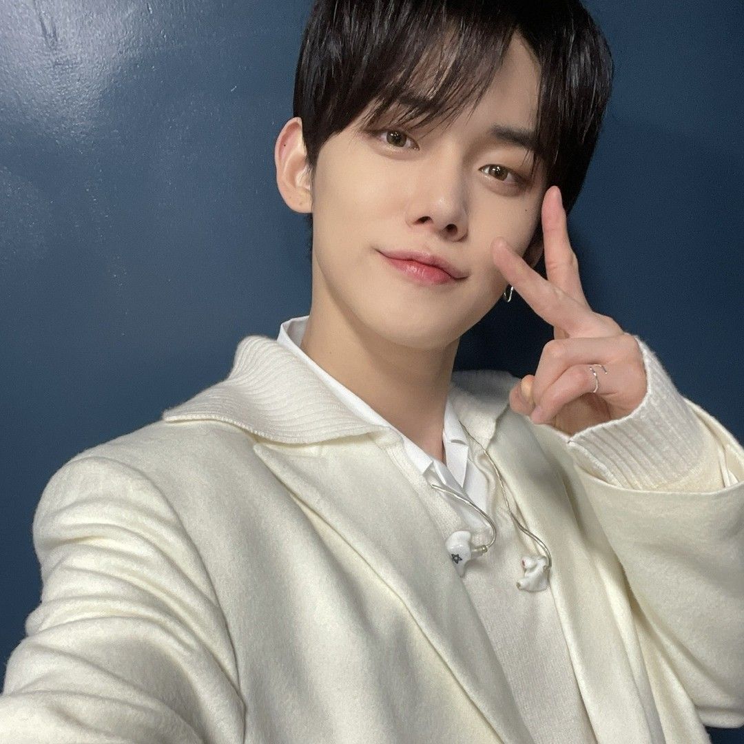 Foto terbaru Yeonjun (TOMORROW X TOGETHER)