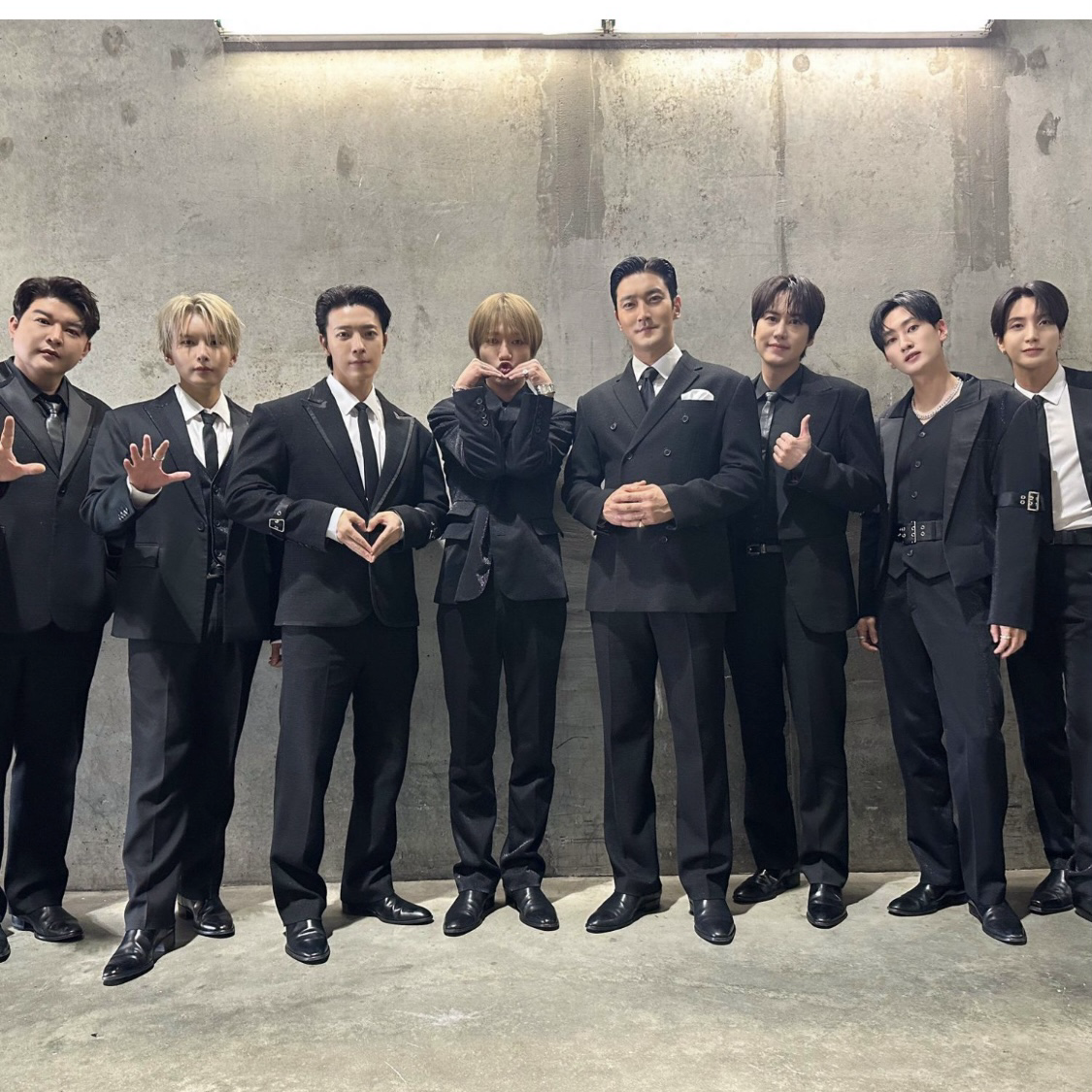 Foto aktivitas terbaru Super Junior