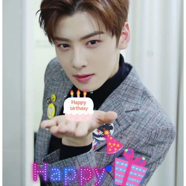 Latest photo of Eunwoo (ASTRO)