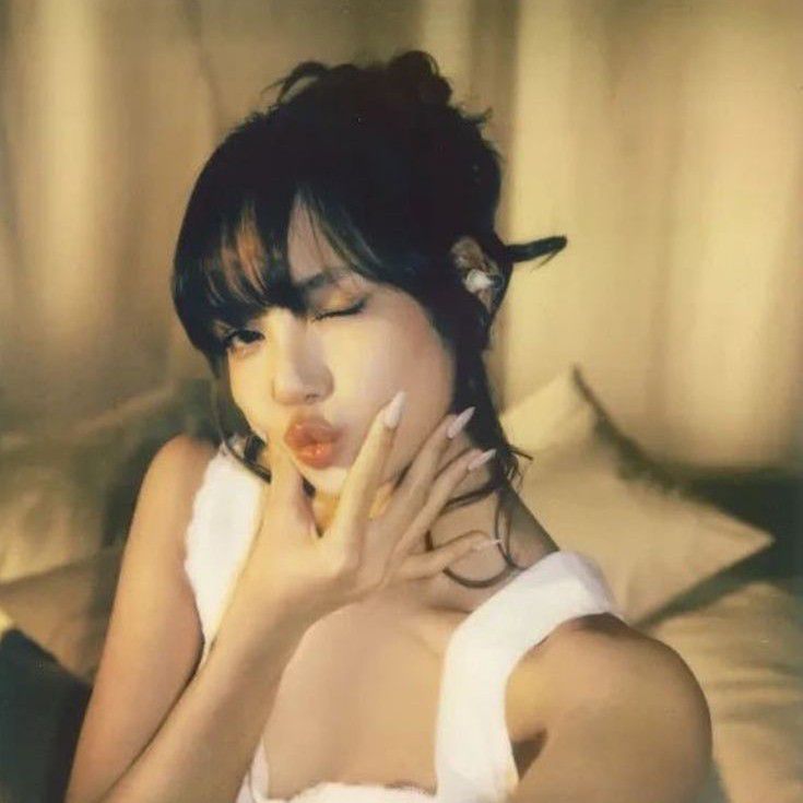 리사 (BLACKPINK) 최근 활동샷