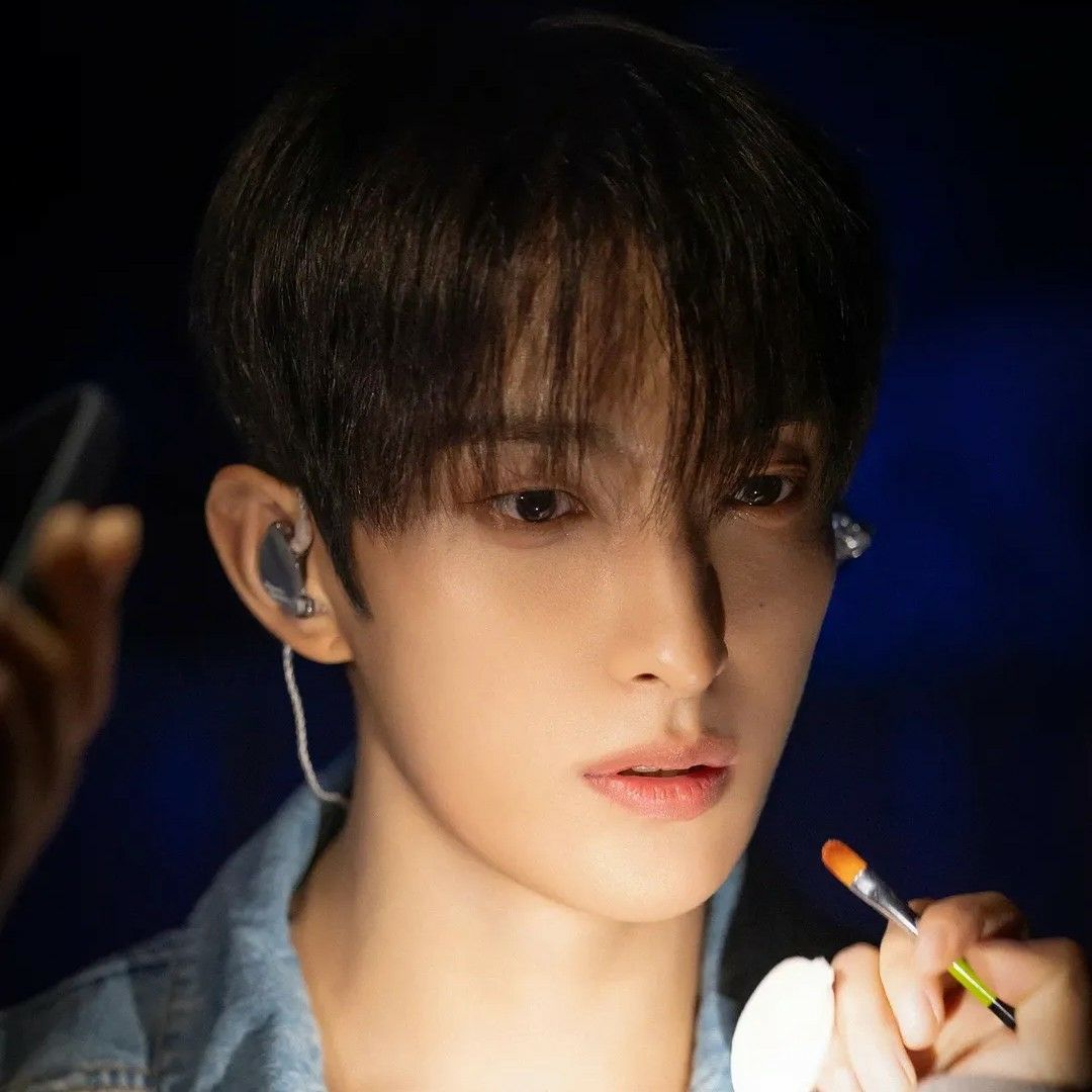 Behind-the-scenes cut of DK (SEVENTEEN)