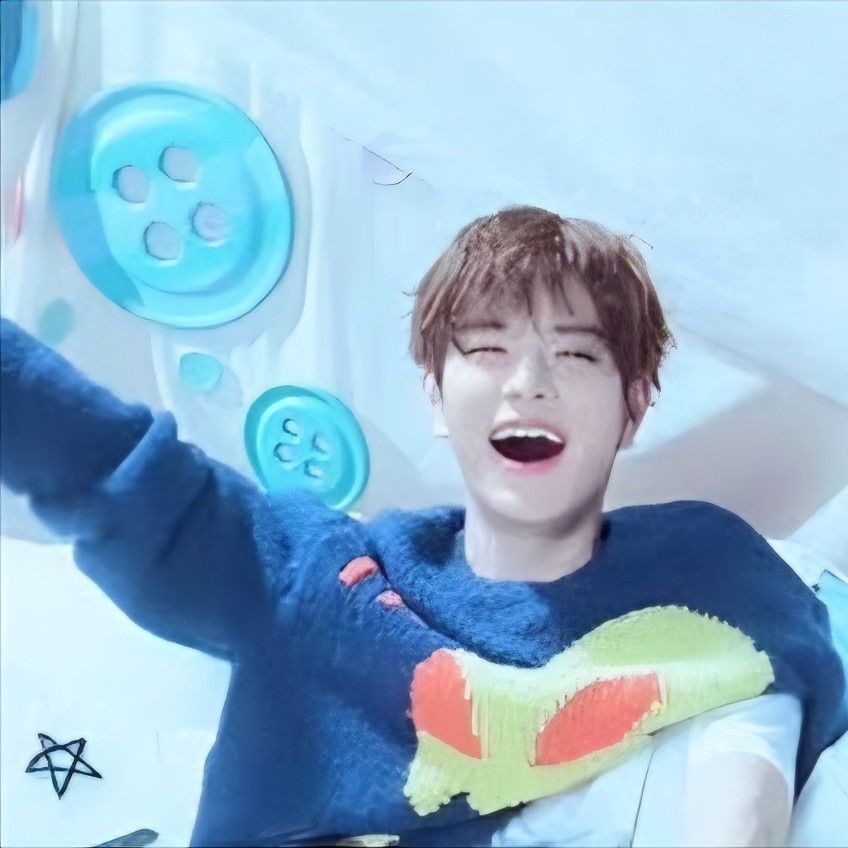 Behind-the-scenes cut of Seungmin (Stray Kids)