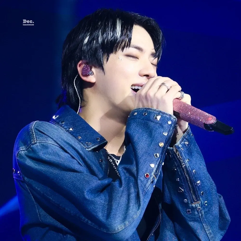 진 (방탄소년단)의 최신 사진