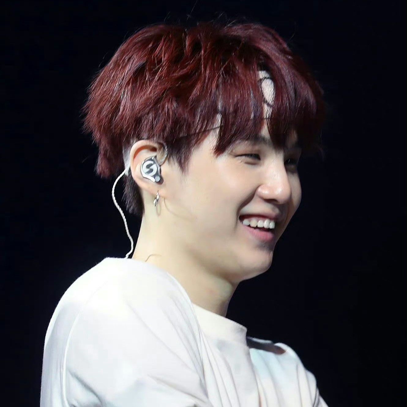 Foto aktivitas terbaru SUGA (BTS)