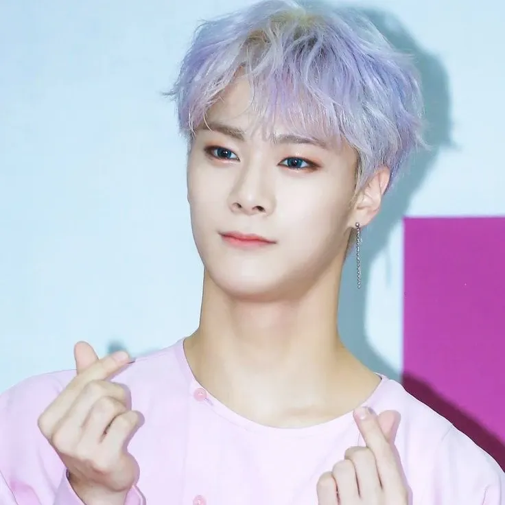 Latest photo of Moonbin (ASTRO)