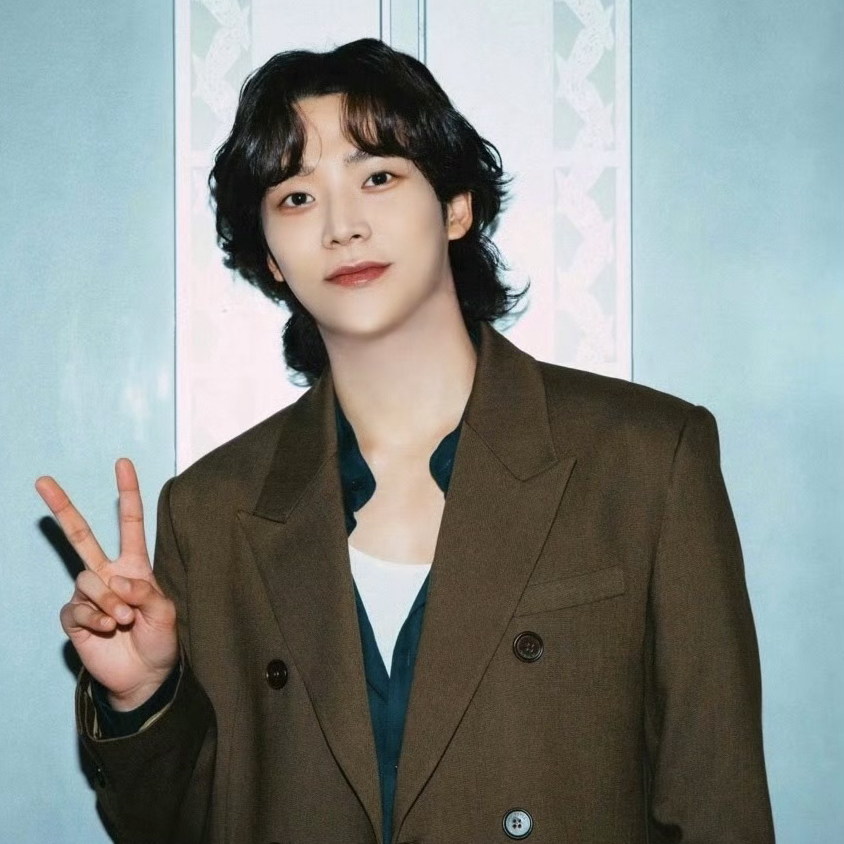 로운의 비하인드 컷