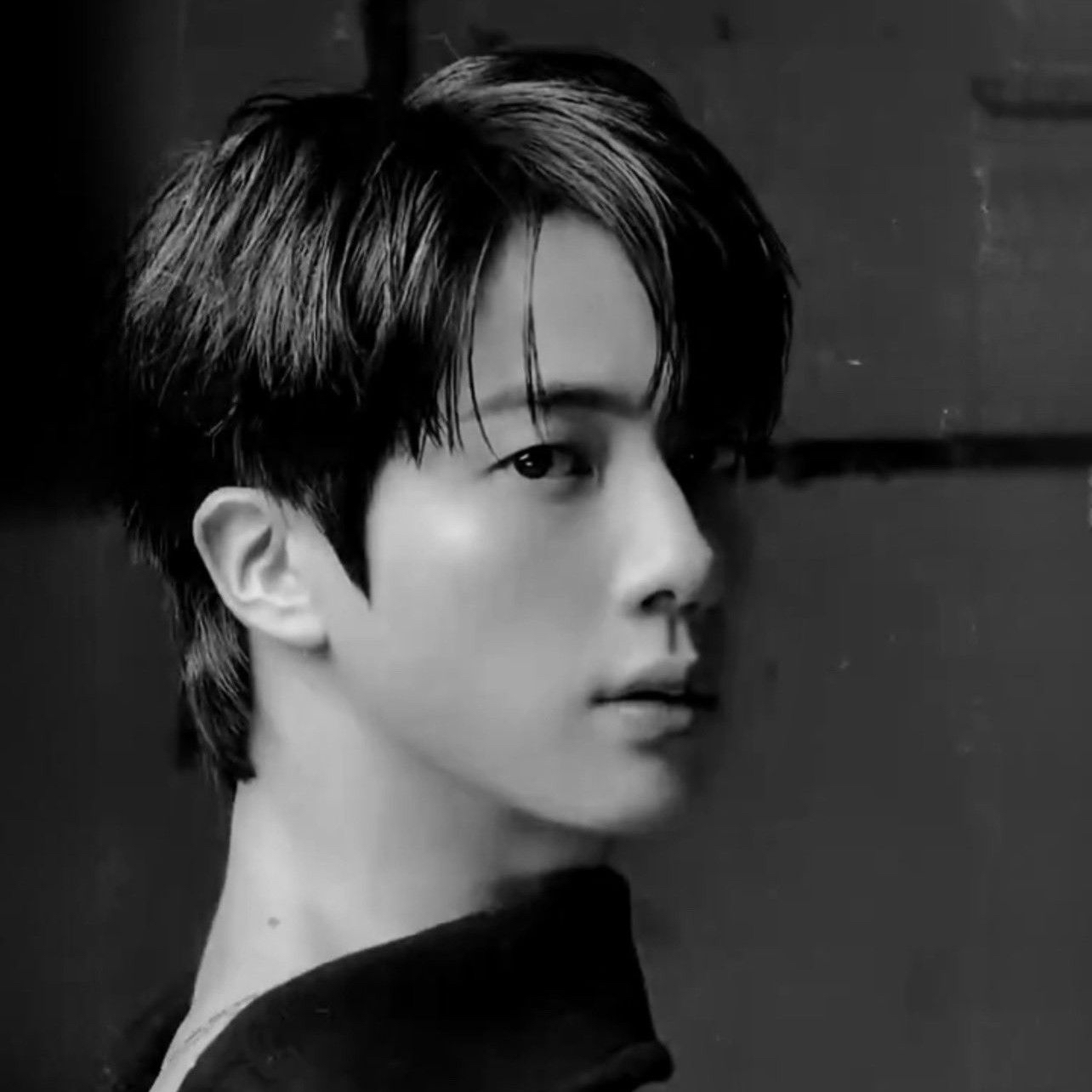 Behind-the-scenes cut of Jin (BTS)