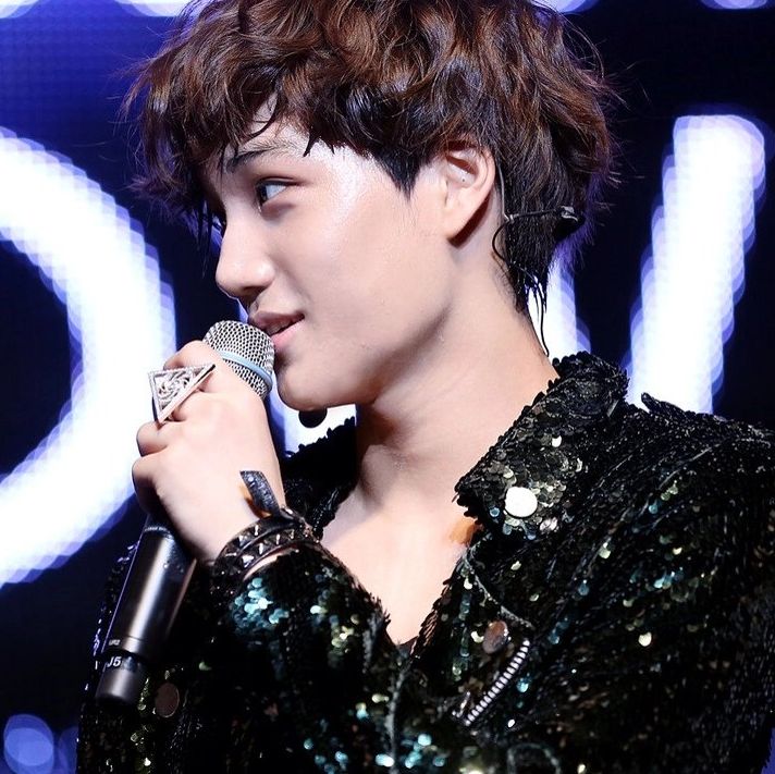 Kai (EXO)粉絲拍下的瞬間