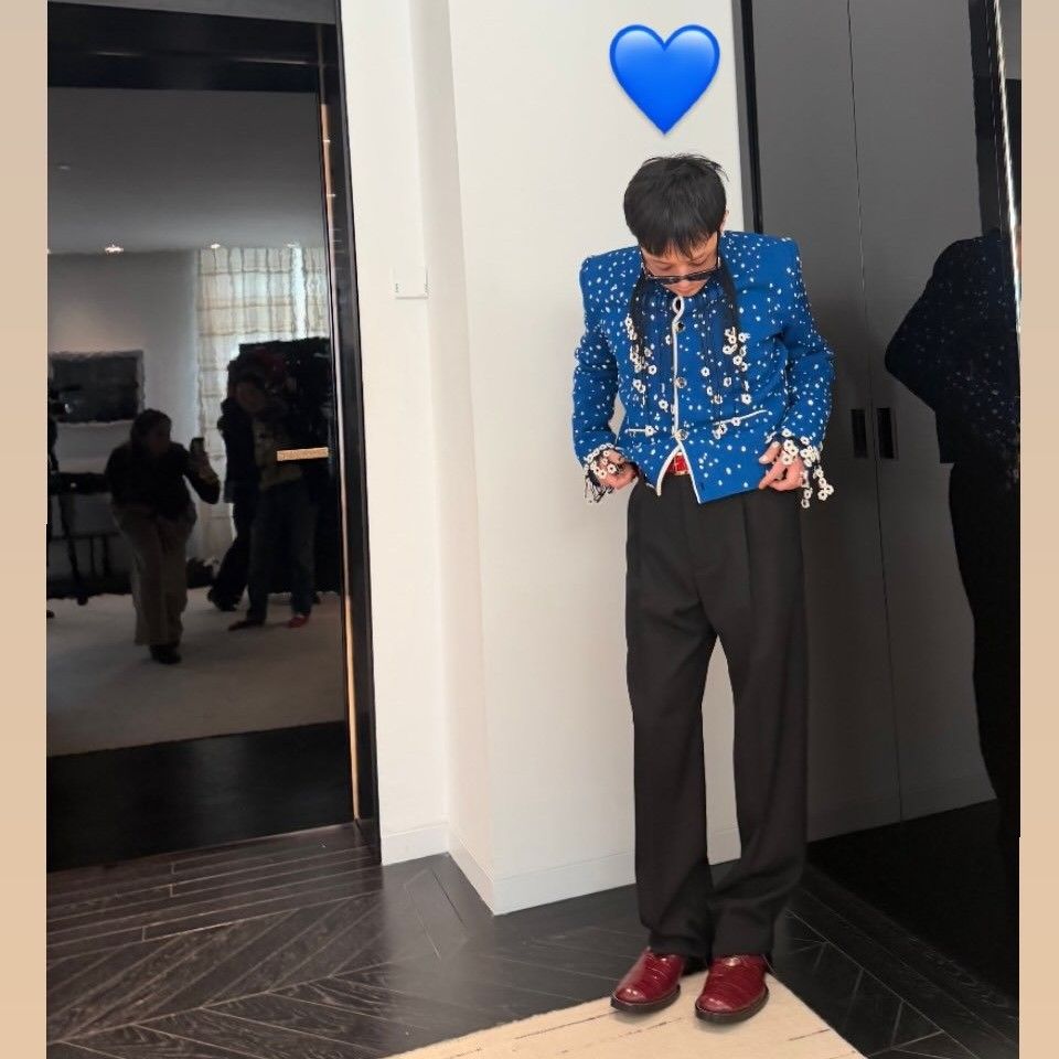 Recent activity shot of G-DRAGON (BIGBANG)