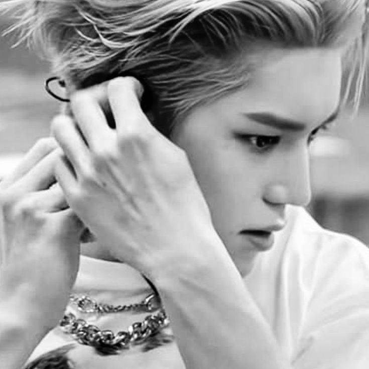 A moment captured by Taeyong (NCT 127)'s fan