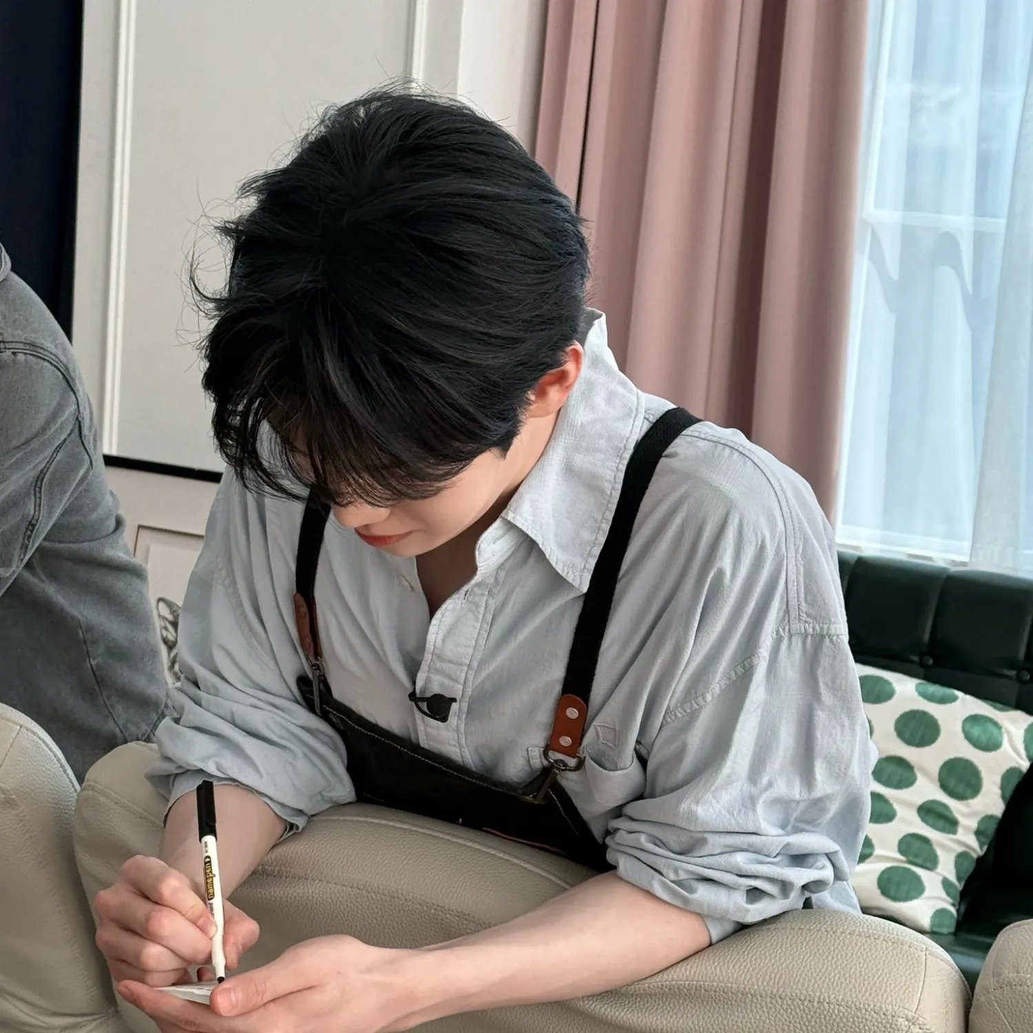 Recent activity shot of Kim Taerae (ZEROBASEONE)
