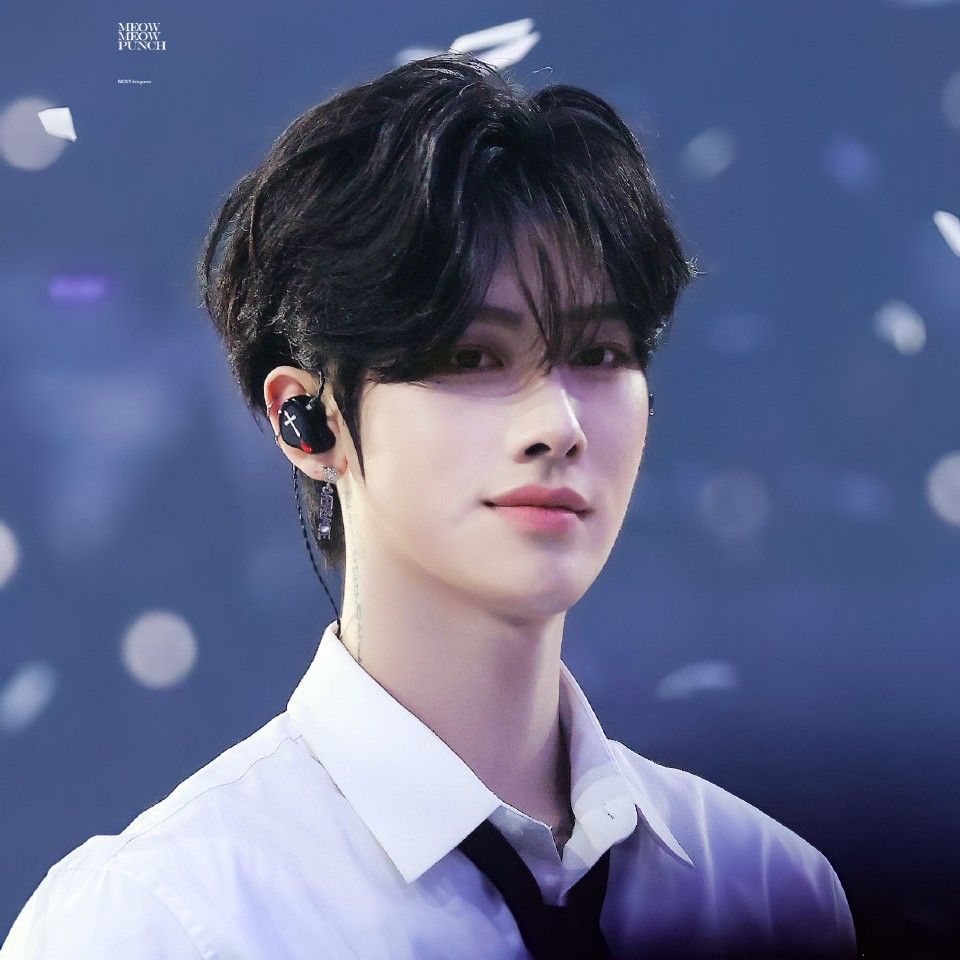 Behind-the-scenes cut of Ricky