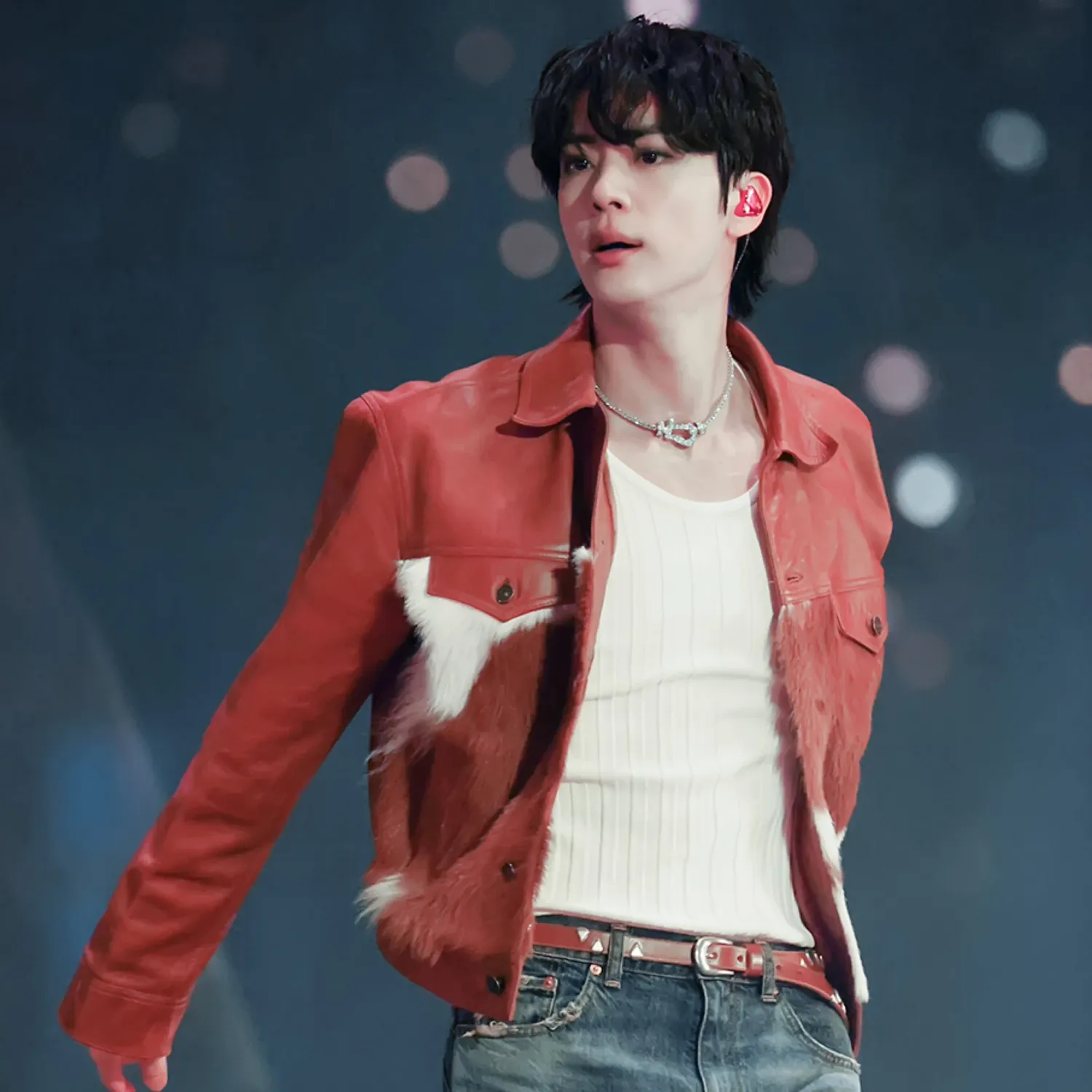 Foto aktivitas terbaru Jin (BTS)