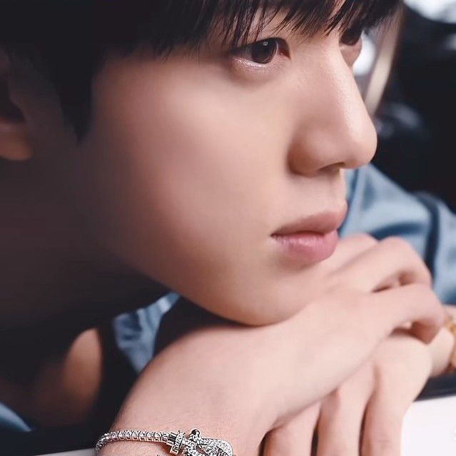 Behind-the-scenes cut of Jin (BTS)