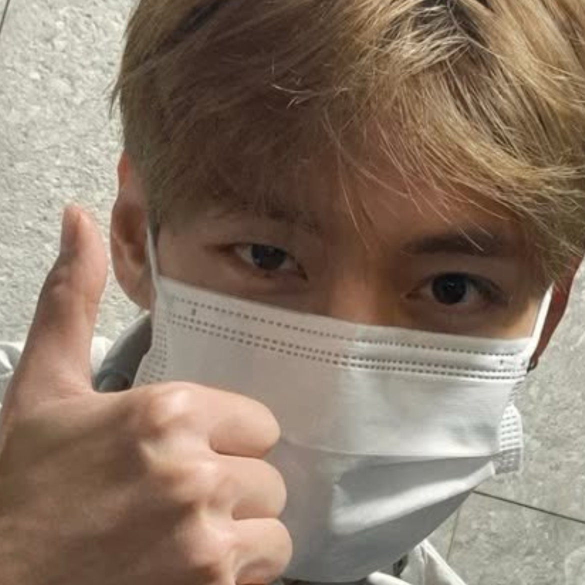 뷔 (방탄소년단) 최근 활동샷