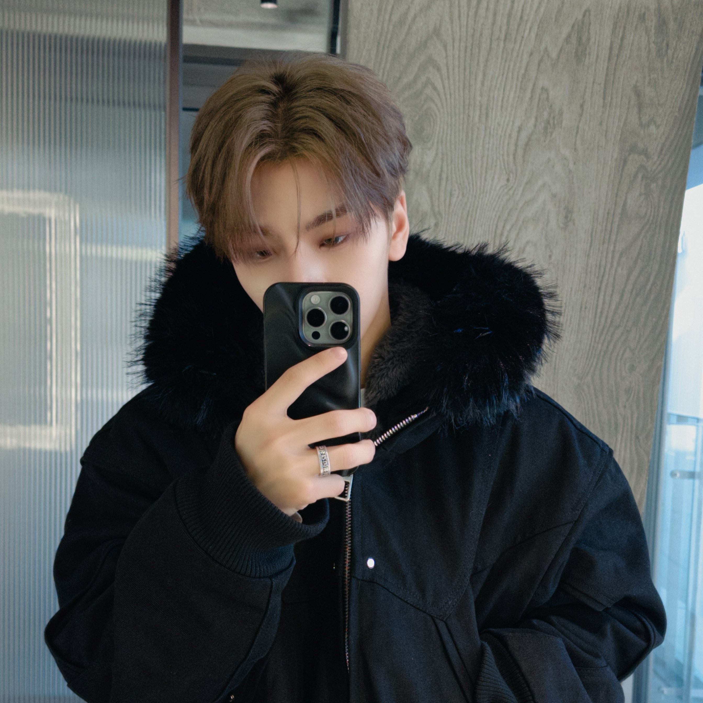 Trending idol content in the community