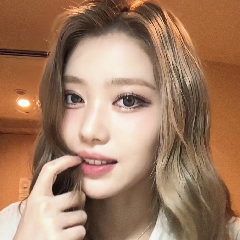 Latest photo of Xiao Ting (Kep1er)