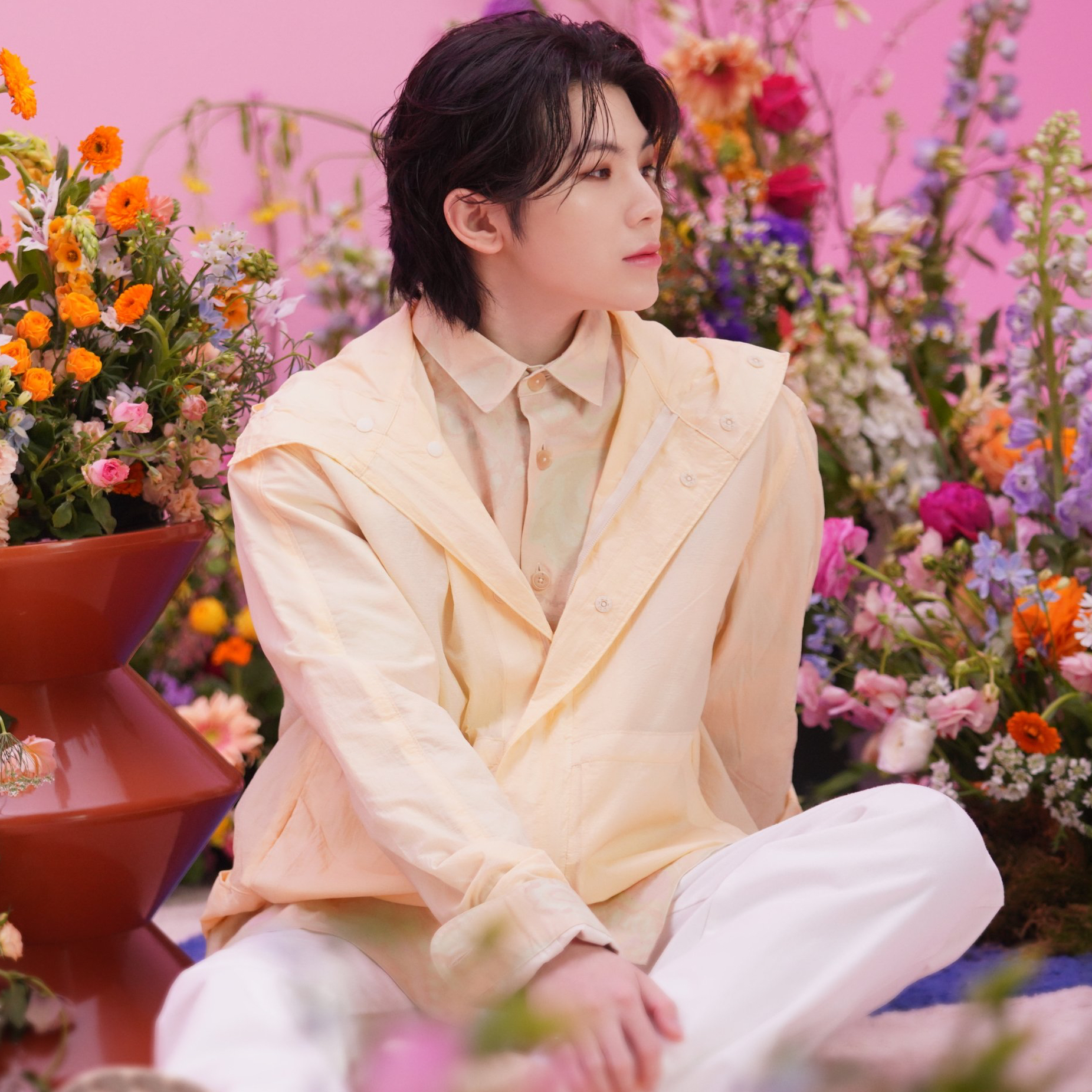 Recent activity shot of Woozi (SEVENTEEN)