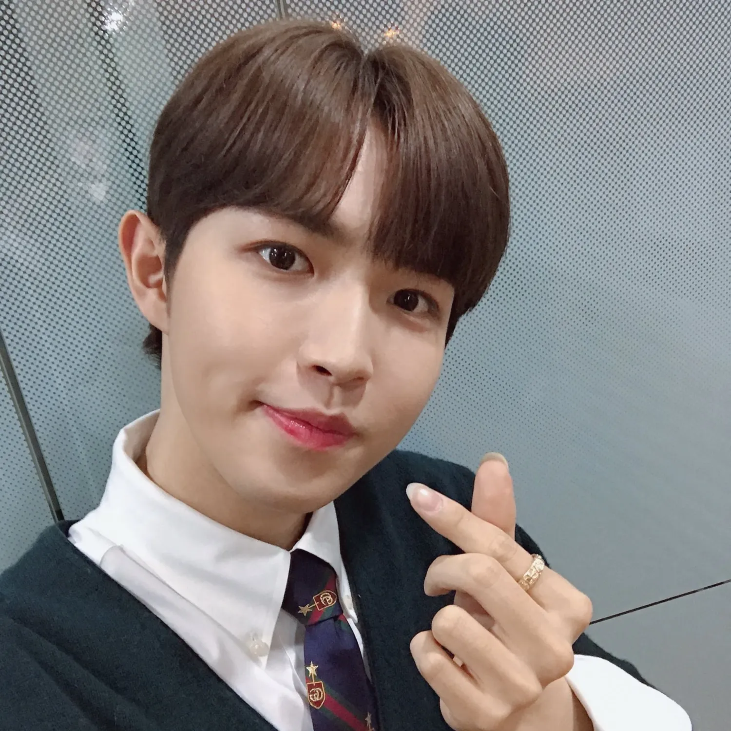 Behind-the-scenes cut of Kim Jaehwan