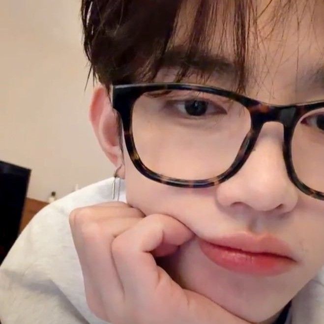 A moment captured by Zhang Hao (ZEROBASEONE)'s fan