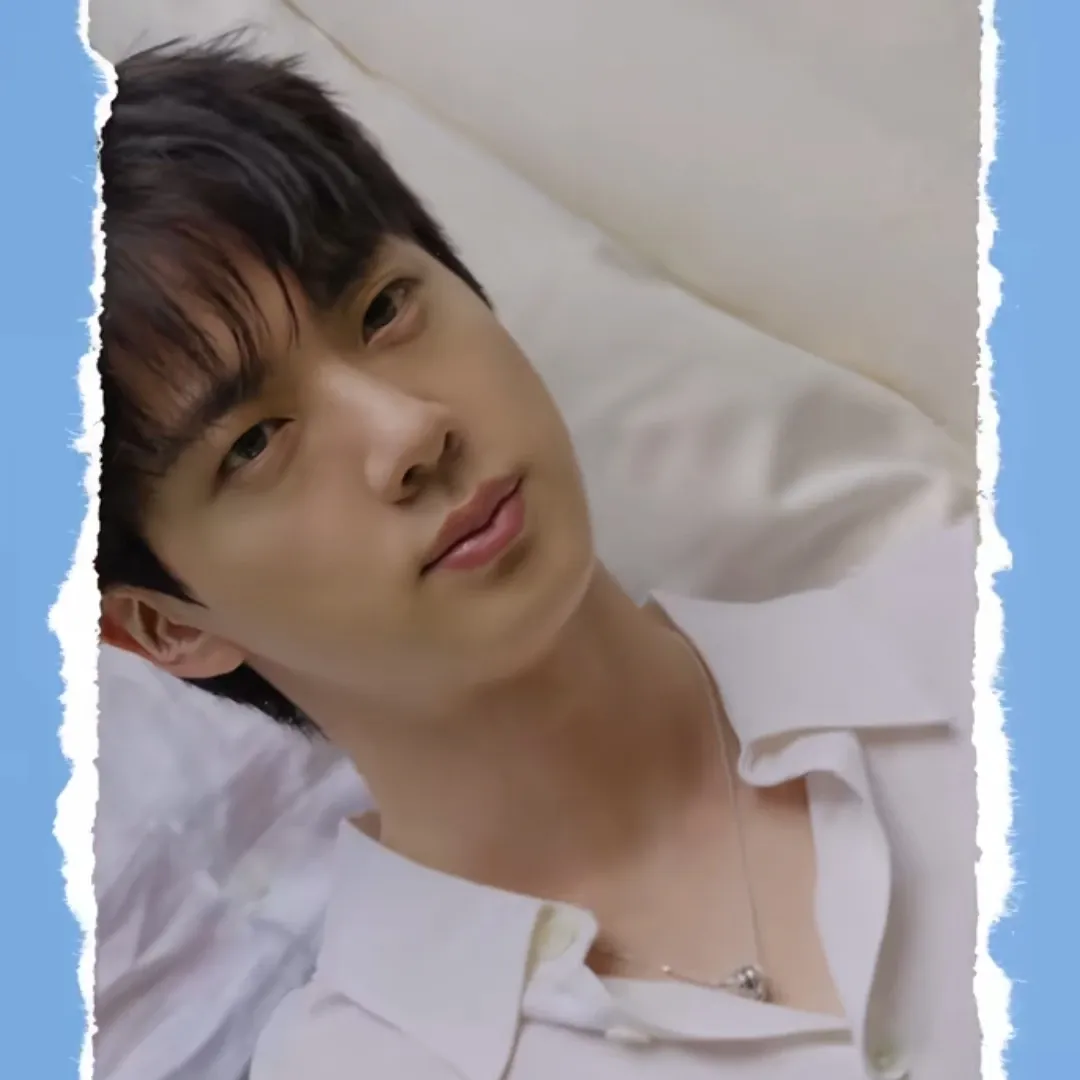 Momen yang diabadikan oleh penggemar Jin (BTS)