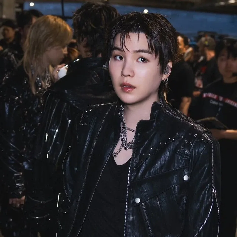 Potret di balik layar SUGA (BTS)