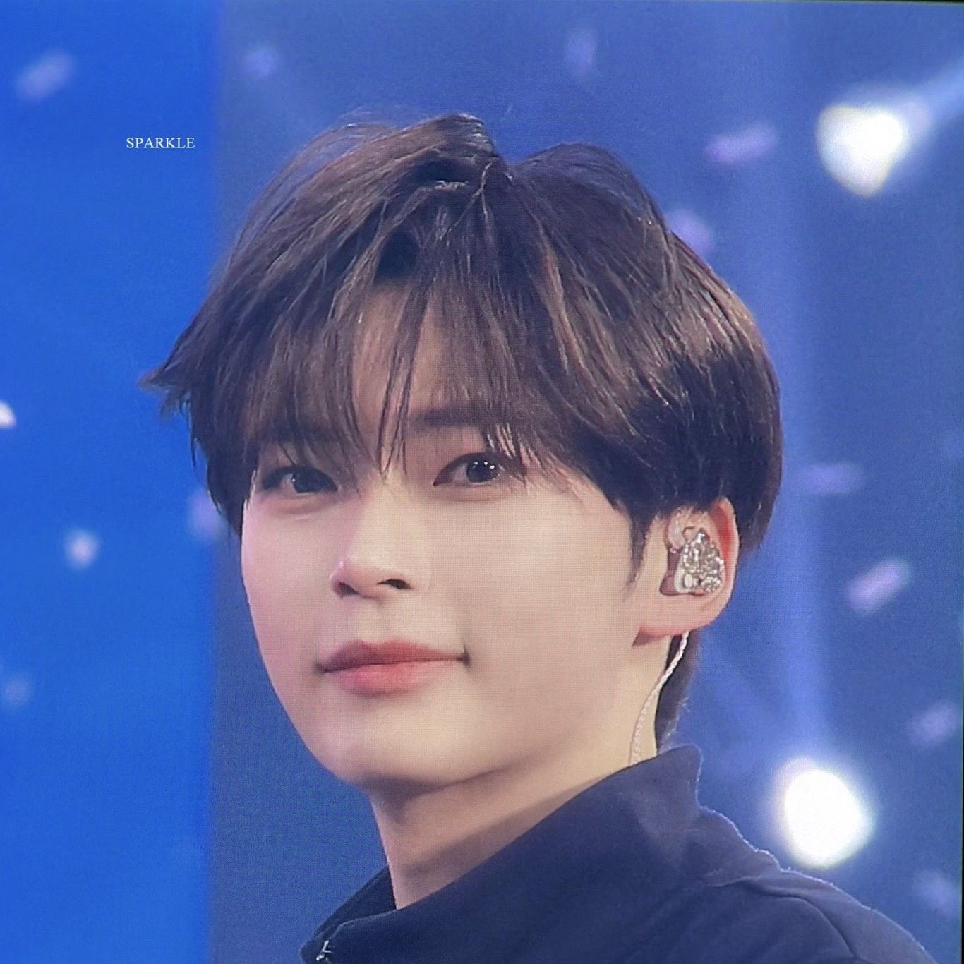 Behind-the-scenes cut of Sung Hanbin (ZEROBASEONE)