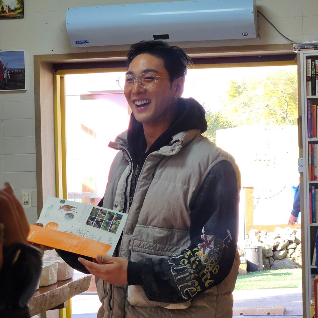 백호 최근 활동샷