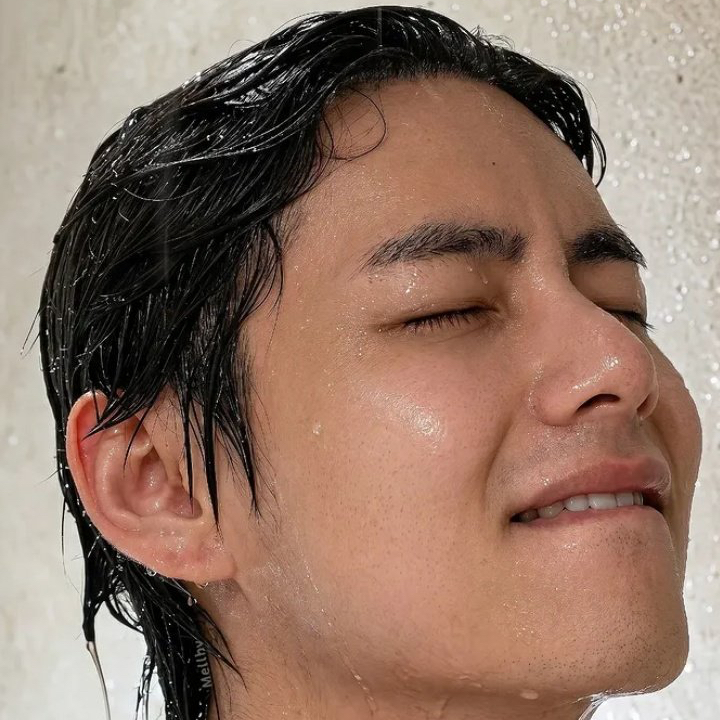 Foto terbaru V (BTS)