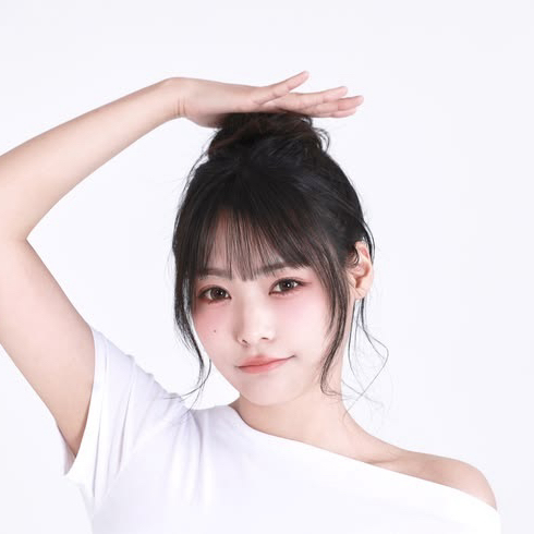 QWER シヨン ファンダムコミュニティ │ KPOP人気No.1アプリ 最愛ドル