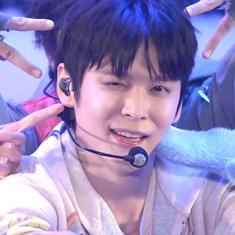 Behind-the-scenes cut of Eunseok (RIIZE)