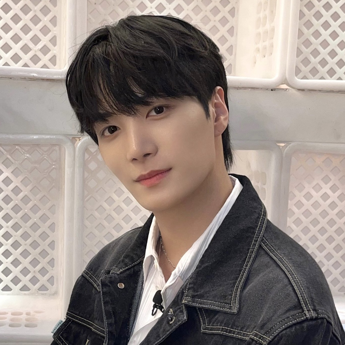 A moment captured by Kim Jonghyeon's fan