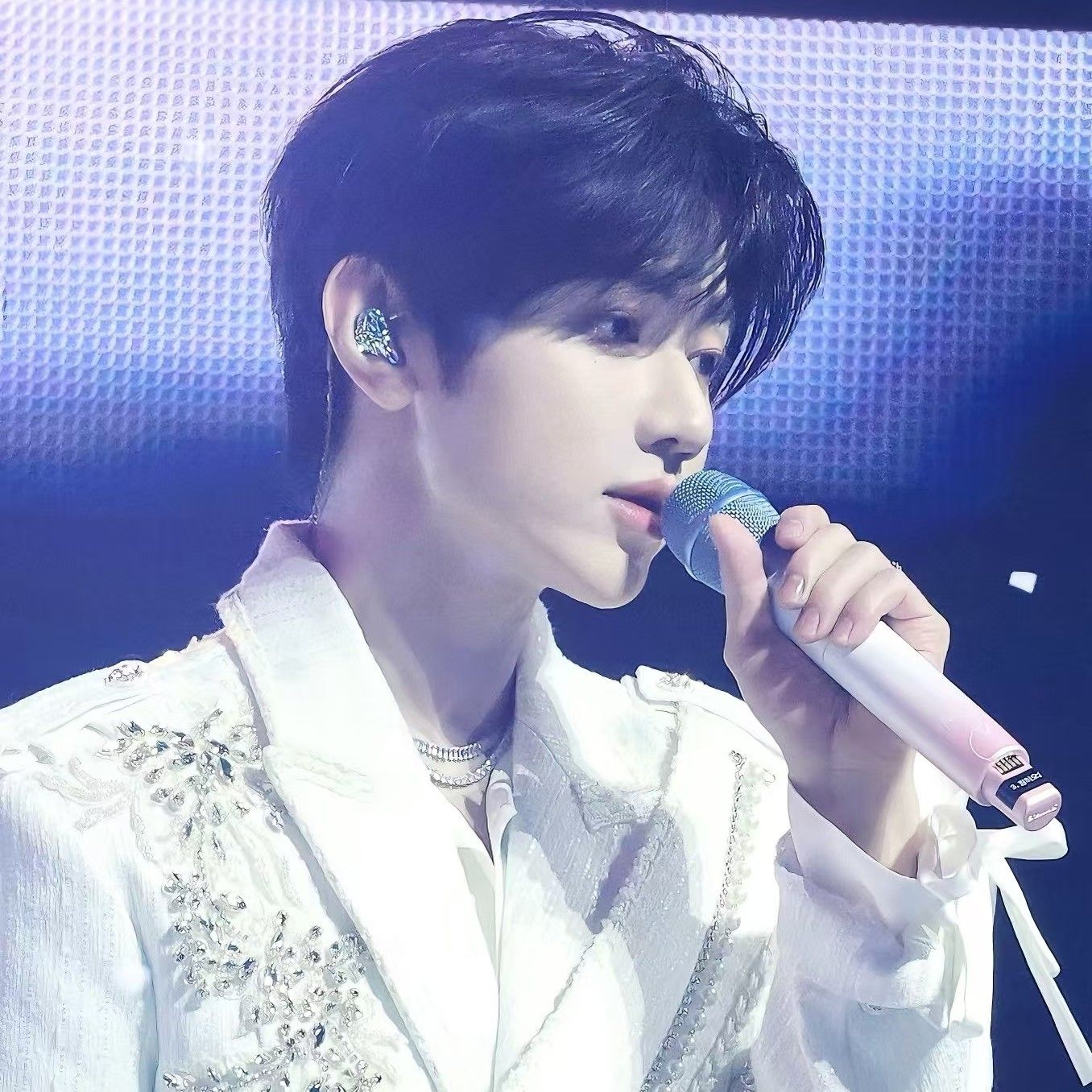 Latest photo of Zhang Hao (ZEROBASEONE)