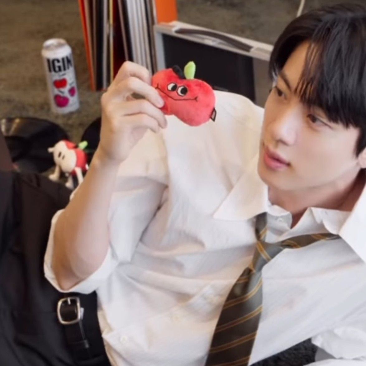 진 (방탄소년단) 최근 활동샷