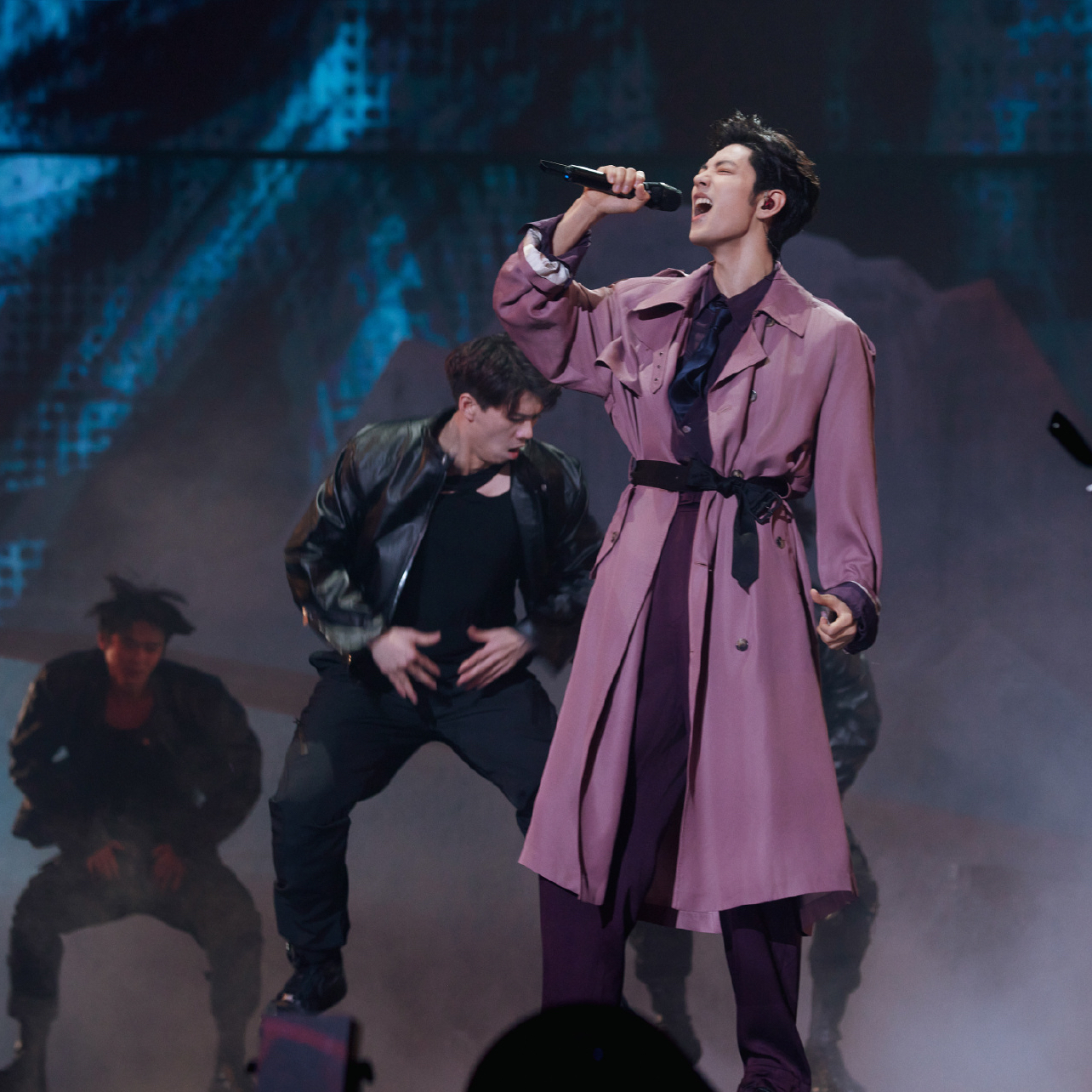 Behind-the-scenes cut of Xiao Zhan