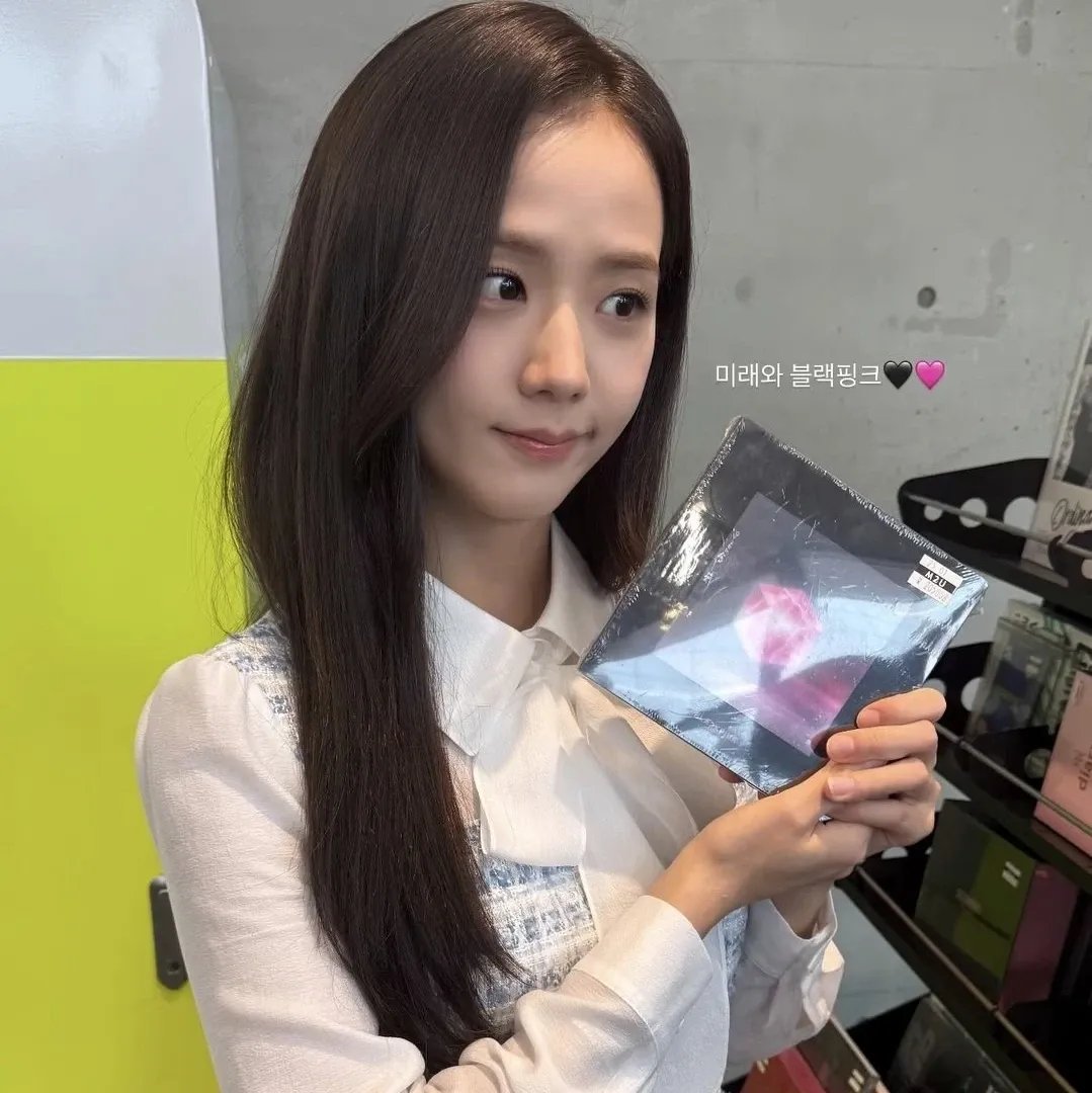 Foto aktivitas terbaru BLACKPINK